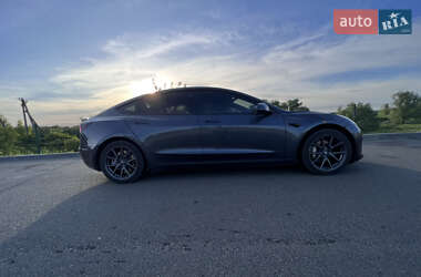 Седан Tesla Model 3 2018 в Киеве