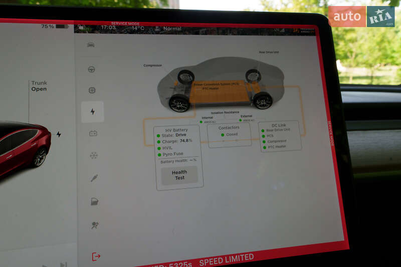 Седан Tesla Model 3 2018 в Львове