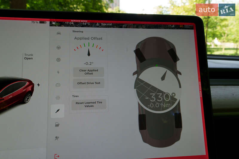 Седан Tesla Model 3 2018 в Львове