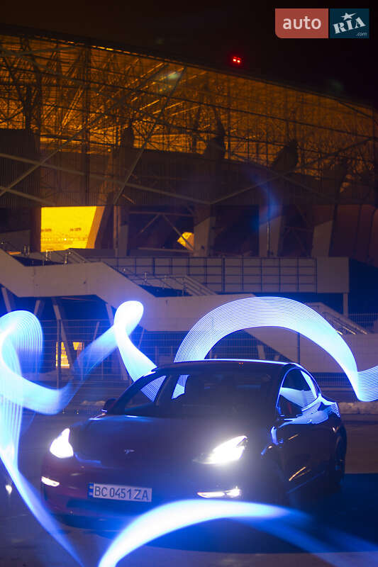 Седан Tesla Model 3 2018 в Львові фото 81 Седан Tesla Model 3 2018 в Львові