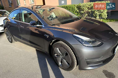 Седан Tesla Model 3 2019 в Києві