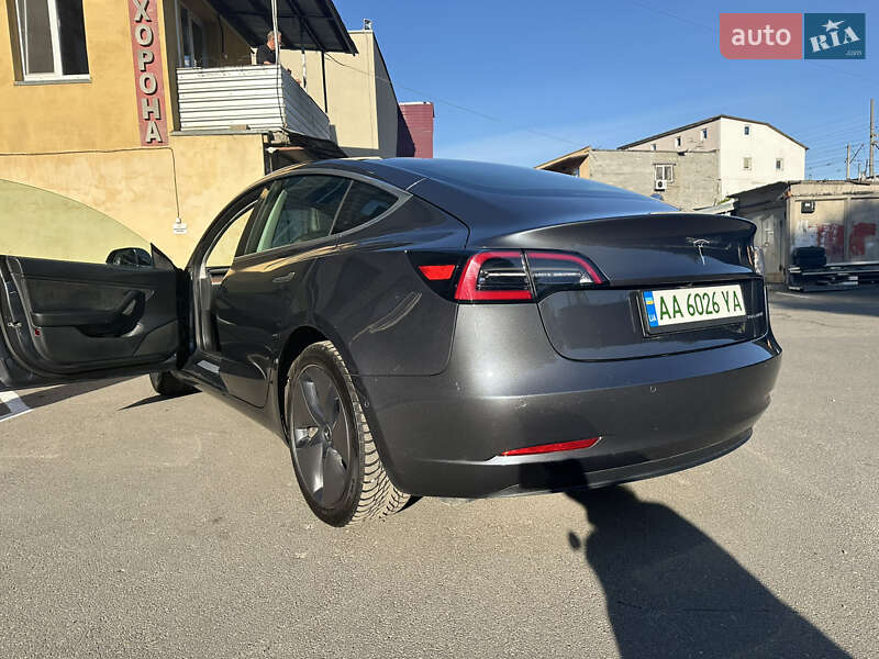 Седан Tesla Model 3 2019 в Києві