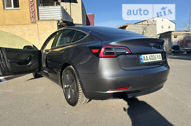 Седан Tesla Model 3 2019 в Киеве