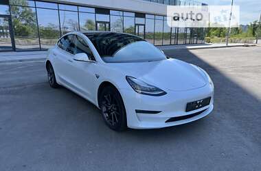 Седан Tesla Model 3 2019 в Киеве