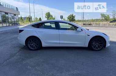 Седан Tesla Model 3 2019 в Киеве