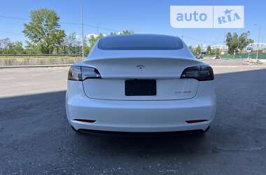 Седан Tesla Model 3 2019 в Киеве