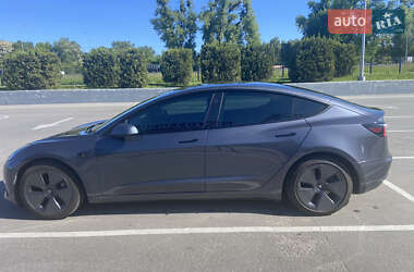 Седан Tesla Model 3 2021 в 