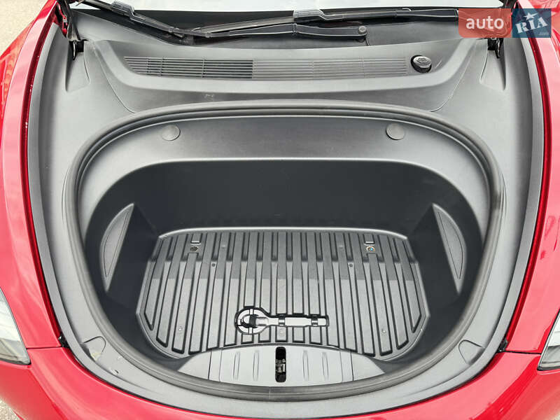 Седан Tesla Model 3 2021 в Харкові
