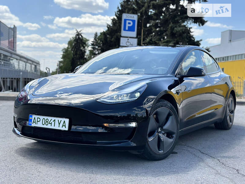 Седан Tesla Model 3 2022 в Запоріжжі