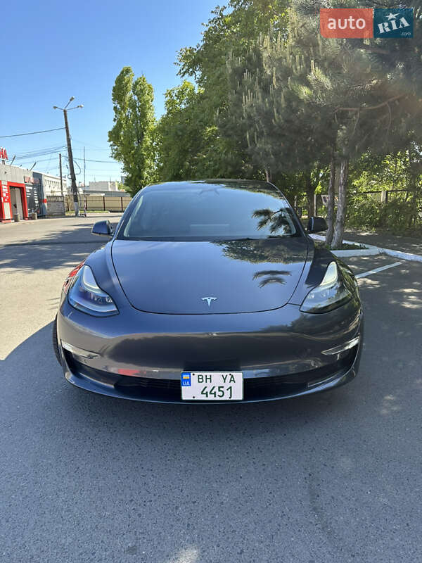 Седан Tesla Model 3 2021 в Одессе