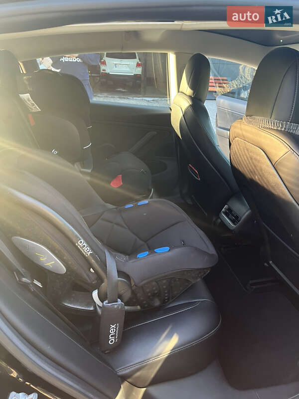 Седан Tesla Model 3 2018 в Коростышеве