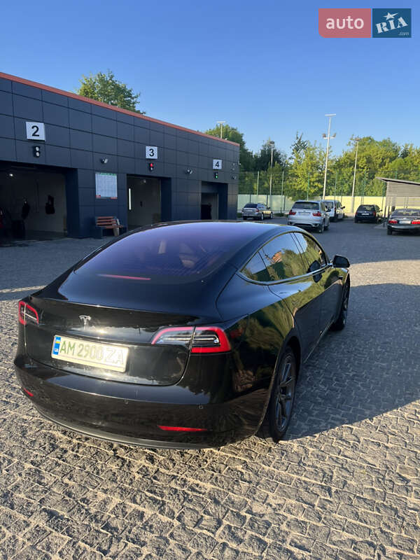 Седан Tesla Model 3 2018 в Коростышеве