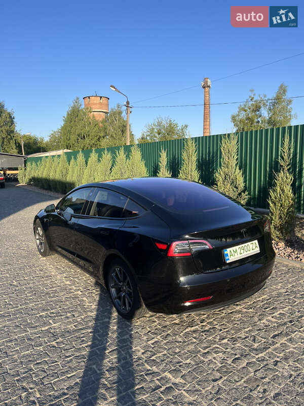 Седан Tesla Model 3 2018 в Коростышеве