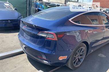 Седан Tesla Model 3 2018 в Львові