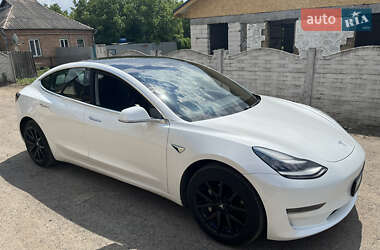 Седан Tesla Model 3 2020 в 