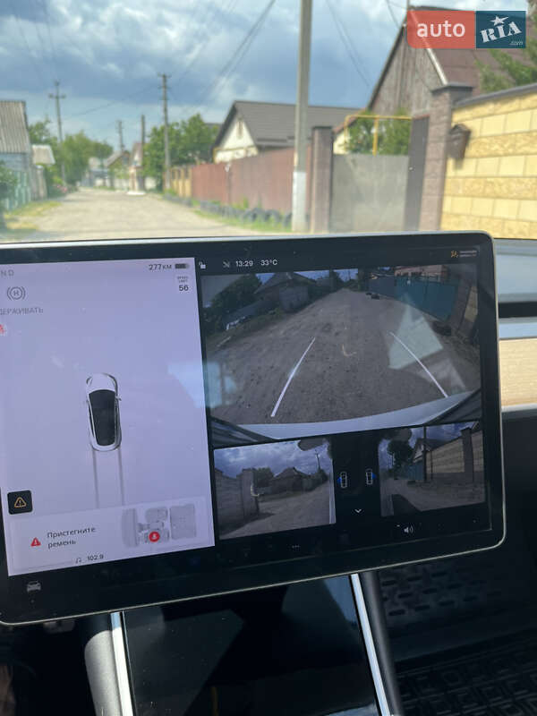 Седан Tesla Model 3 2020 в Новомосковську