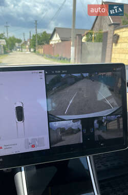 Седан Tesla Model 3 2020 в 