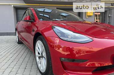 Седан Tesla Model 3 2022 в Львові