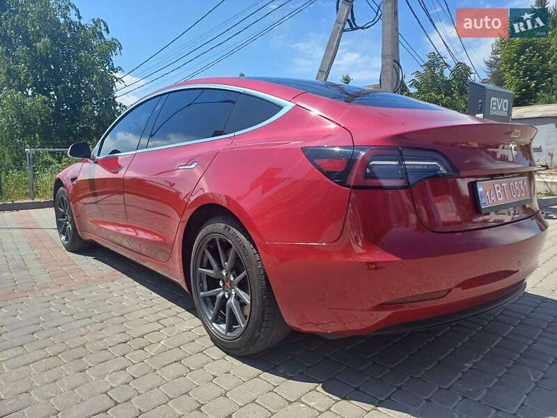 Седан Tesla Model 3 2019 в Ивано-Франковске фото 4 Седан Tesla Model 3 2019 в Ивано-Франковске