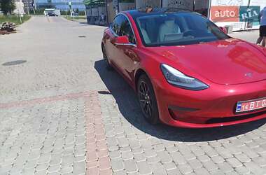 Седан Tesla Model 3 2019 в Івано-Франківську
