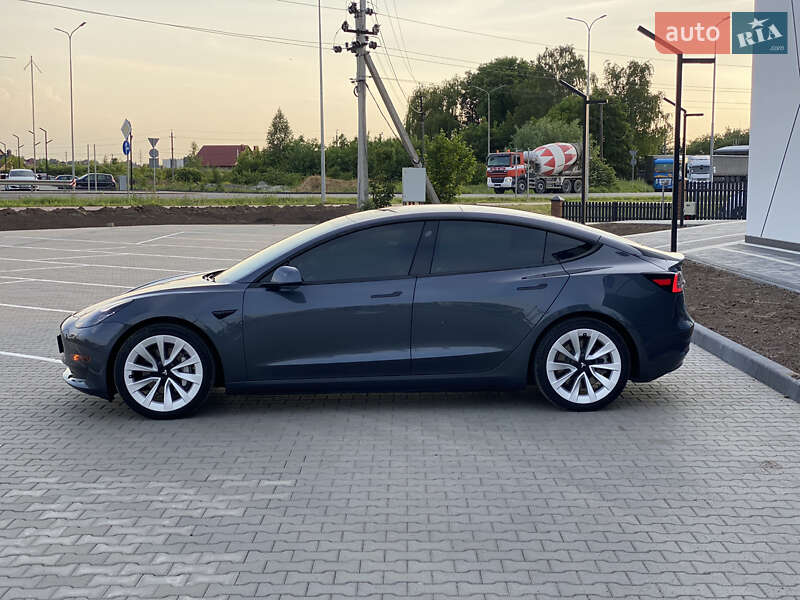 Седан Tesla Model 3 2020 в Луцке