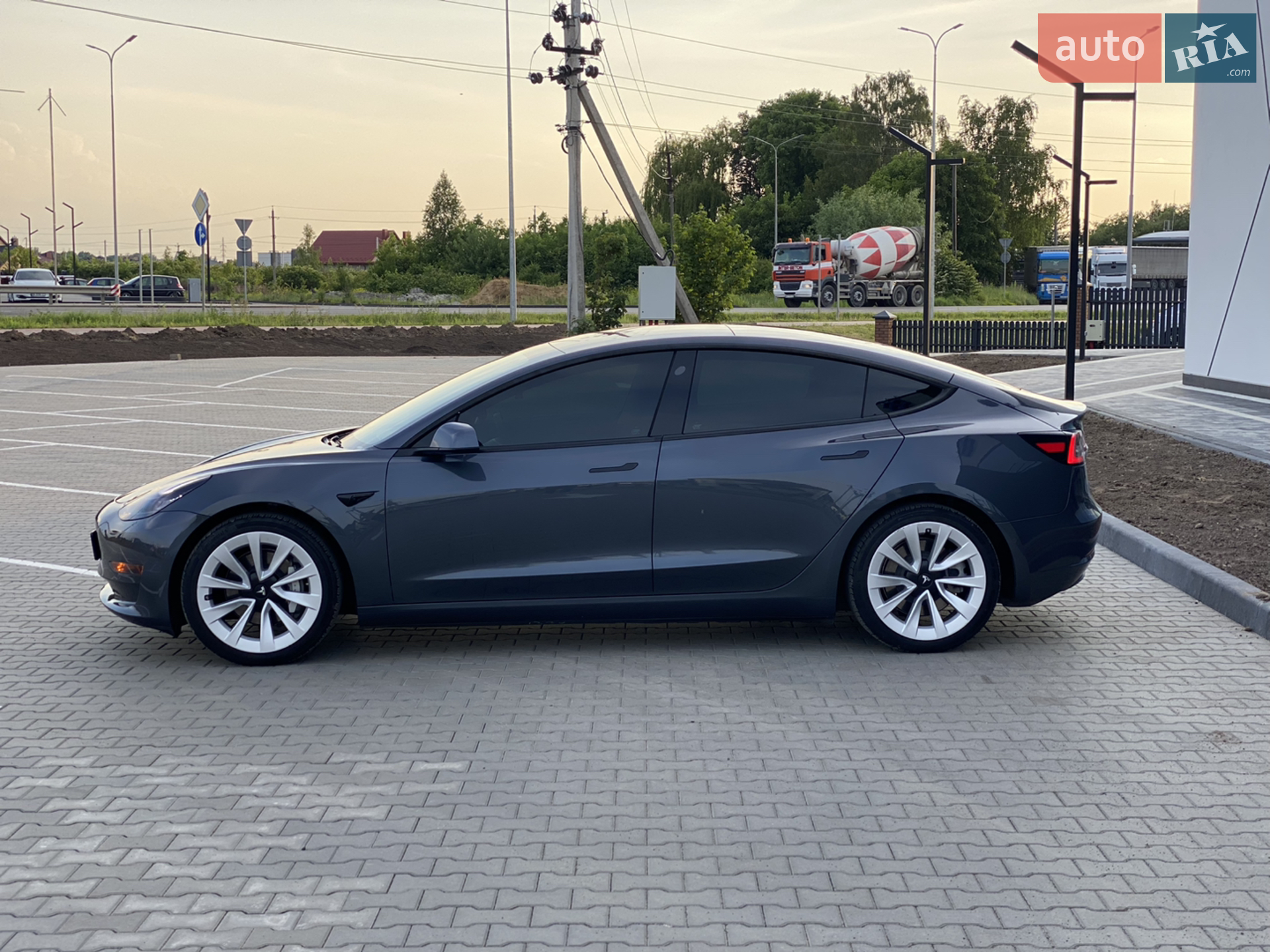 2020 Tesla Model 3 - мініатюра 3