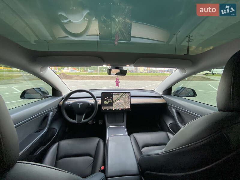 Седан Tesla Model 3 2020 в Луцке