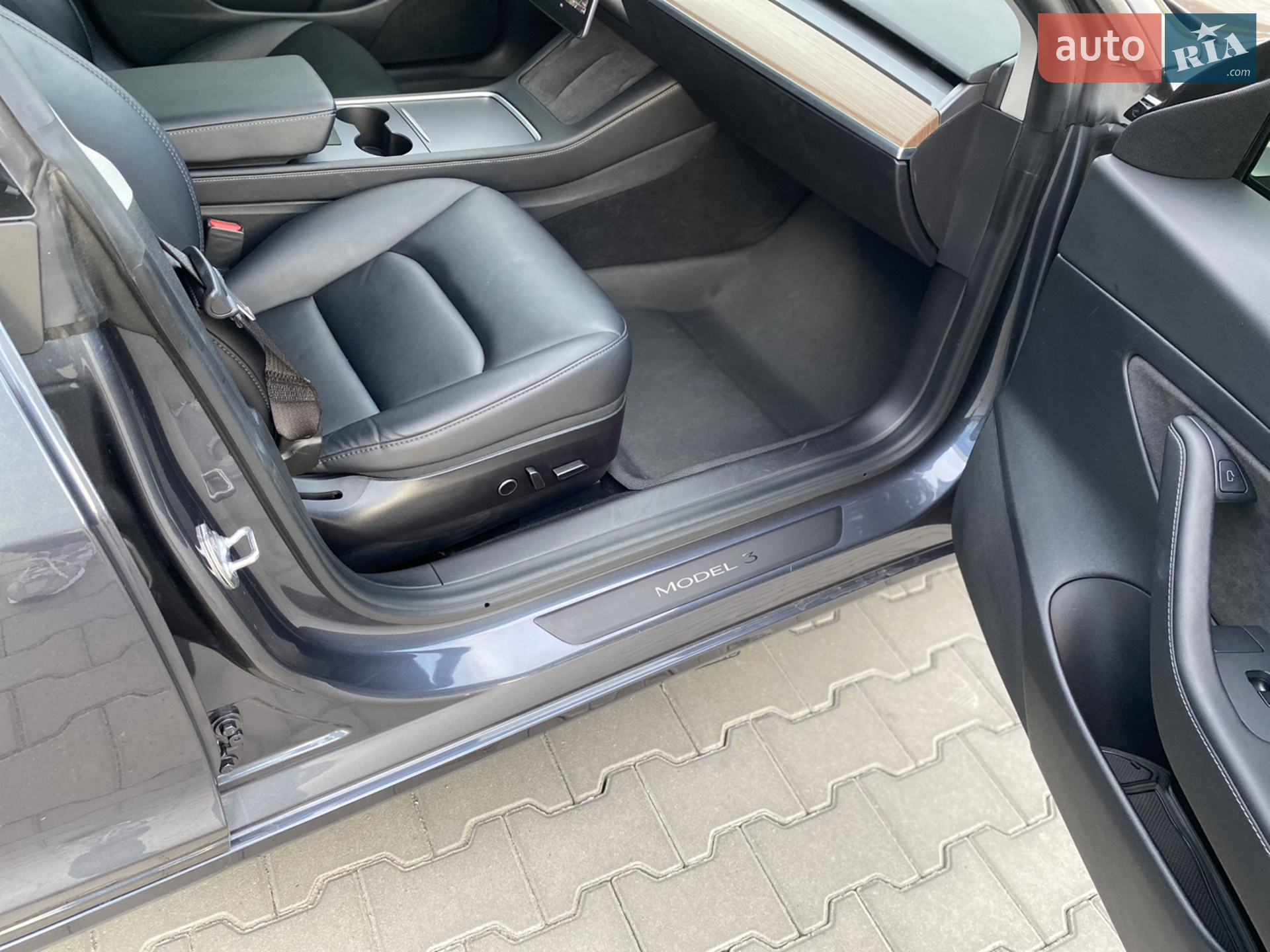 2020 Tesla Model 3 - мініатюра 26