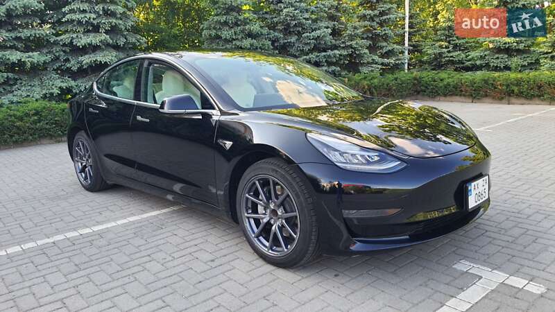Седан Tesla Model 3 2020 в Харькове