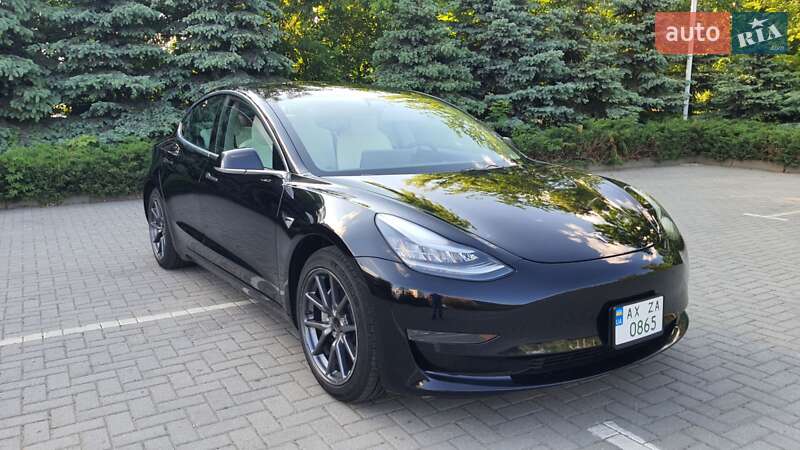 Седан Tesla Model 3 2020 в Харькове