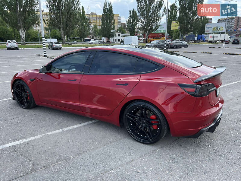 Седан Tesla Model 3 2019 в Києві