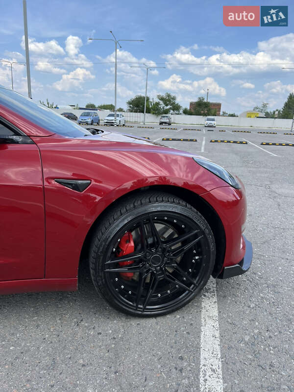 Седан Tesla Model 3 2019 в Києві