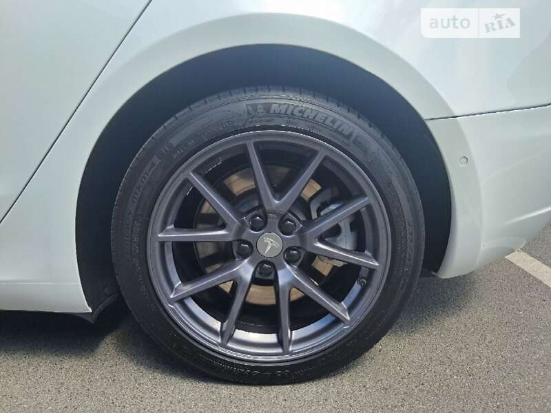 Седан Tesla Model 3 2022 в Києві фото 26 Седан Tesla Model 3 2022 в Києві