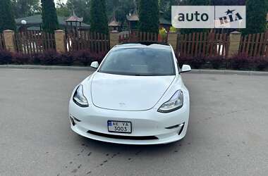 Седан Tesla Model 3 2021 в Дніпрі