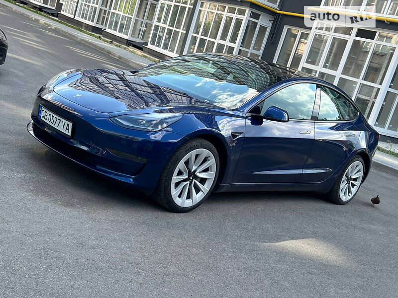 Седан Tesla Model 3 2022 в Чернігові