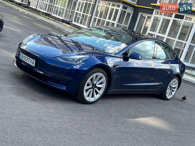 Седан Tesla Model 3 2022 в Чернігові