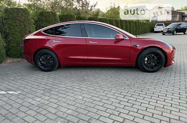 Седан Tesla Model 3 2020 в Львове