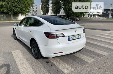 Седан Tesla Model 3 2019 в Львові