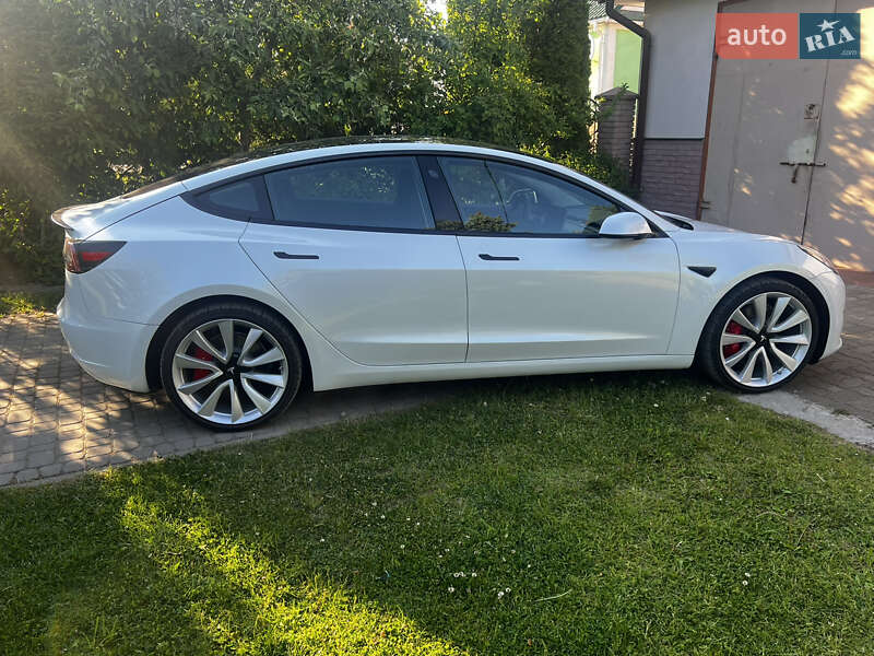 Седан Tesla Model 3 2019 в Луцке