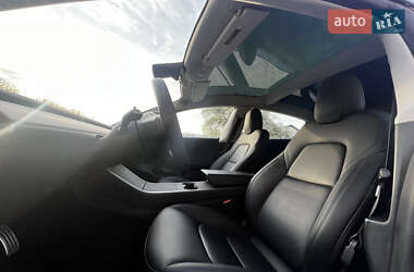 Седан Tesla Model 3 2019 в 