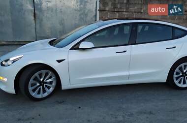 Седан Tesla Model 3 2022 в Києві