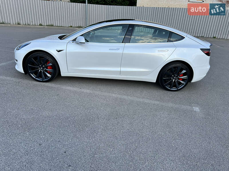 Седан Tesla Model 3 2019 в Харкові