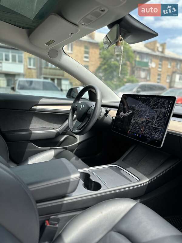Седан Tesla Model 3 2022 в Києві