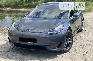 Седан Tesla Model 3 2018 в 