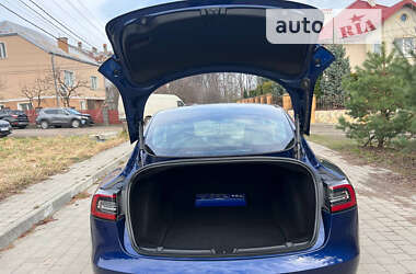 Седан Tesla Model 3 2019 в Львове