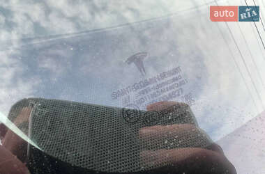 Седан Tesla Model 3 2019 в Львове