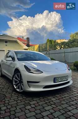 Седан Tesla Model 3 2019 в 