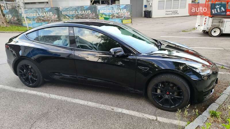 Седан Tesla Model 3 2018 в Днепре