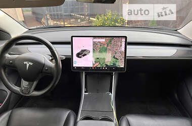 Седан Tesla Model 3 2018 в Луцке