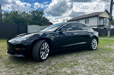 Седан Tesla Model 3 2019 в 